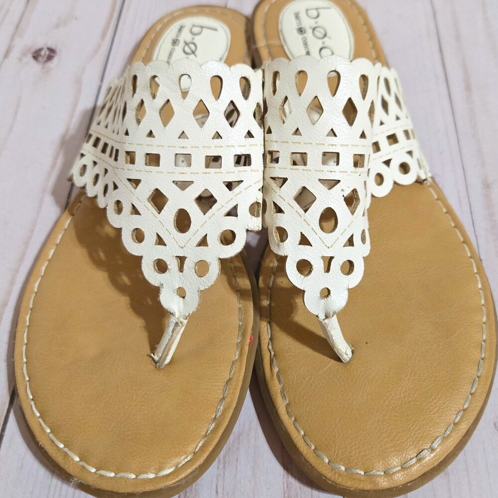 B.O.C. Born Concept Women 9 White Cutout Thong Slide Sandals